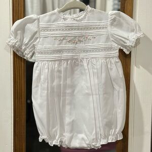 NWT Feltman Brothers white pink floral embroidered bubble 12m